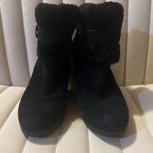 UGG Australia-Antonia Black Suede Fur Cuffed Wedge Boot Bootie sz 9 Retails $200